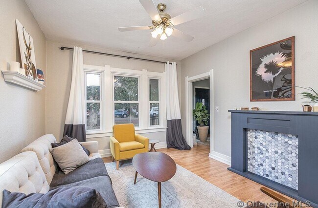 Building Photo - $500 OFF FIRST MONTH'S RENT!!!