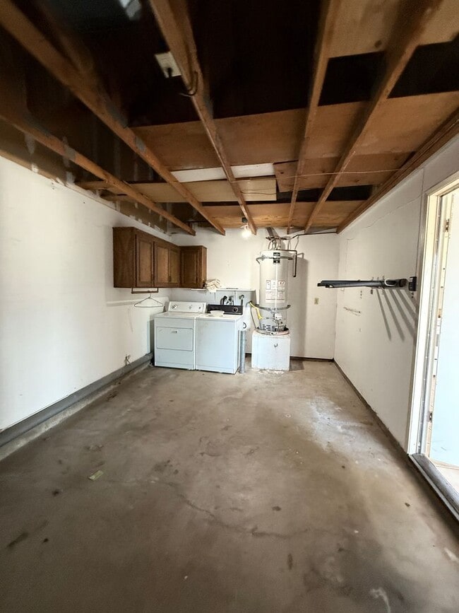 Building Photo - Orcutt Single Story Knollwood Terrace Condo with Attached One Car Garage