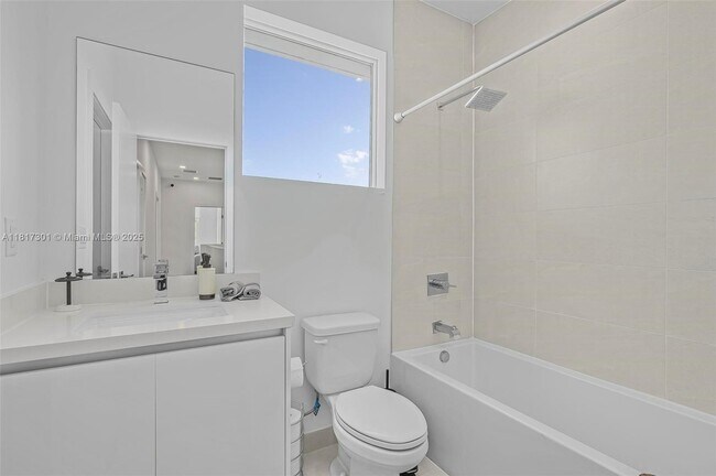 Building Photo - 10373 NW 68th Terrace