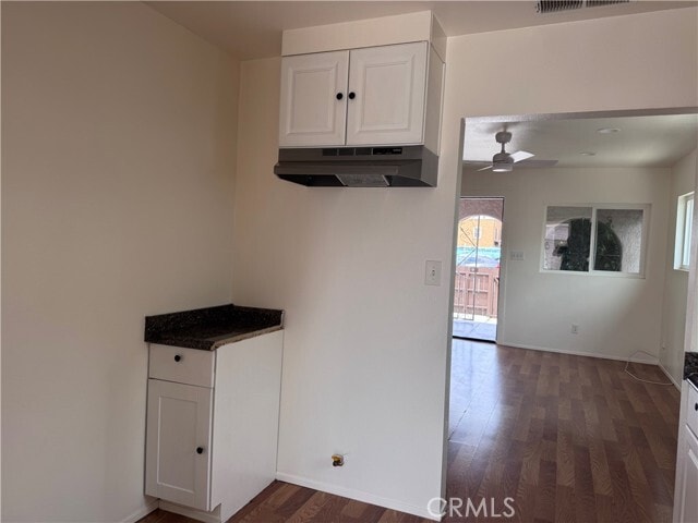 Building Photo - 1128 Clela Ave