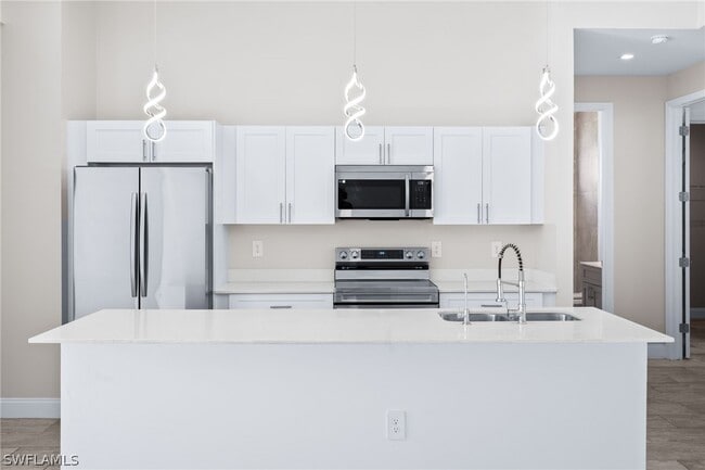 Building Photo - 2708 20th St W