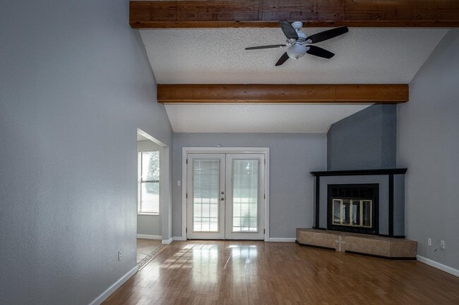 Building Photo - 210 Warbonnet Trail