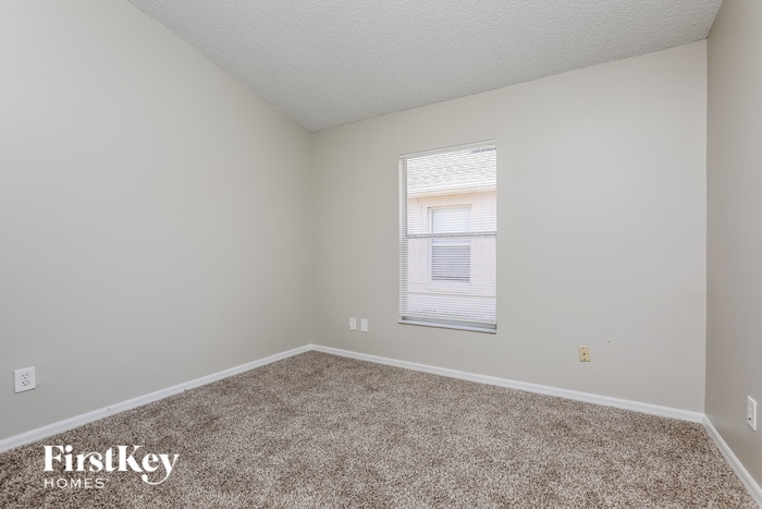 Building Photo - 6572 Viewpoint Ct