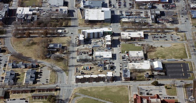 Building Photo - Quinlan Place