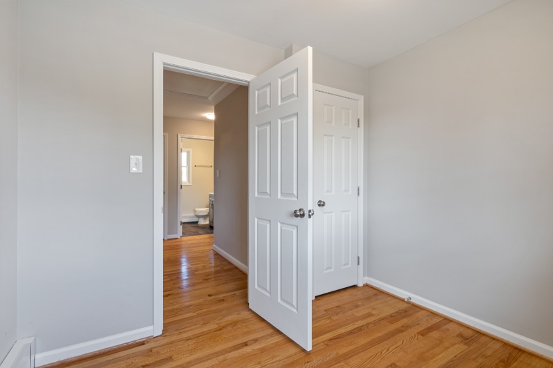 Building Photo - 707 Fairview Ave