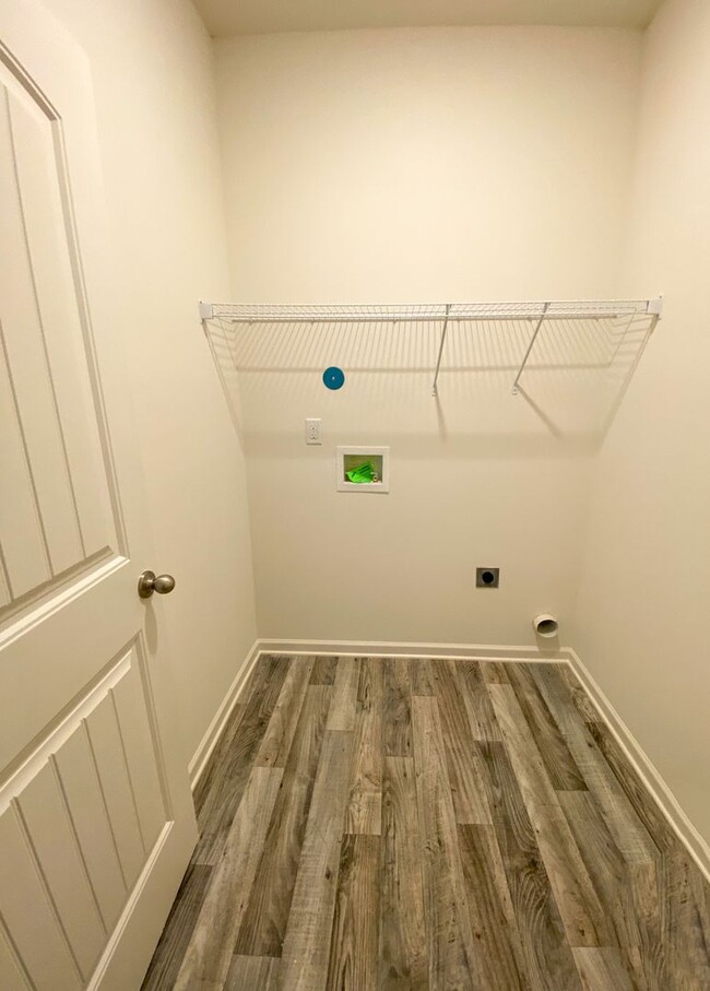 Building Photo - 3 bed 2 bath new construction in 2023 in M...