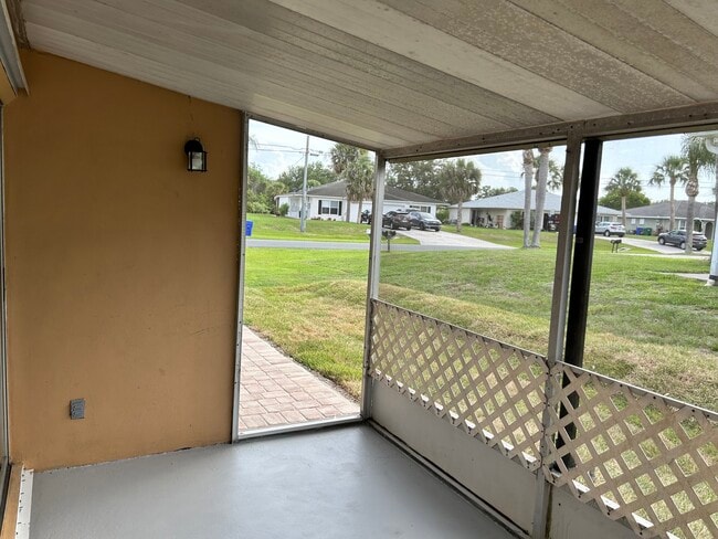 Building Photo - 342 S Wimbrow Dr