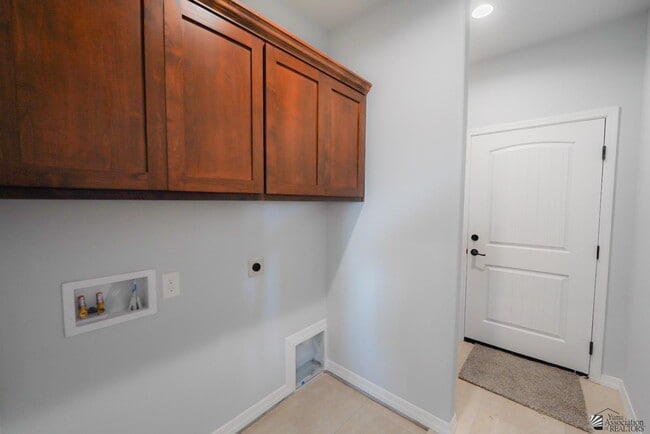Building Photo - 13135 E 55th Ln