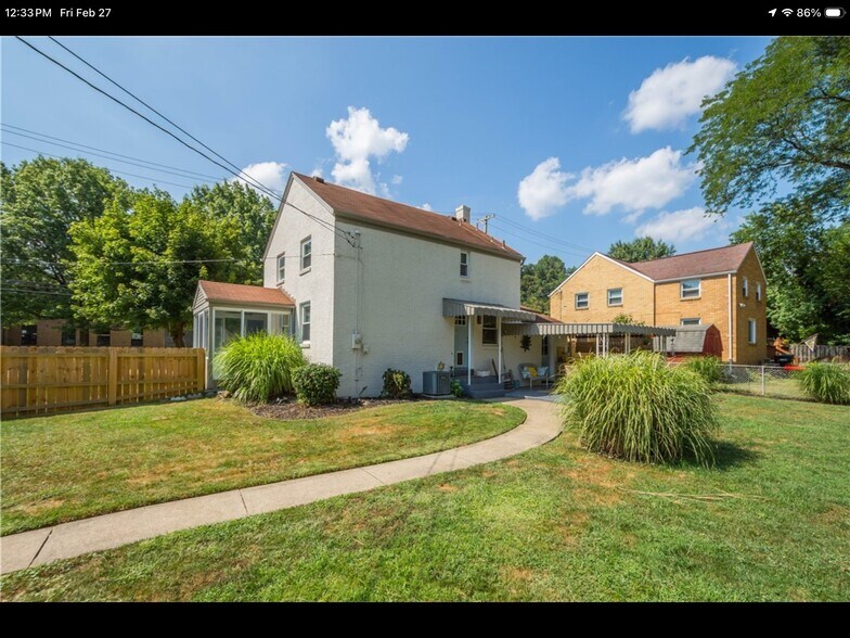 Building Photo - 200 Fox Chapel Rd