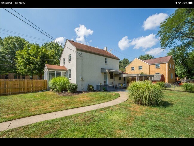 Building Photo - 200 Fox Chapel Rd