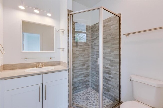 Building Photo - 1906 E 17th St