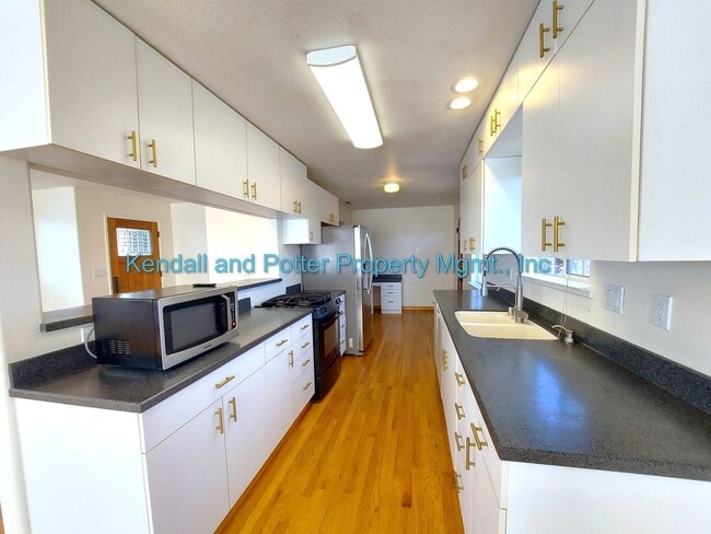 Building Photo - 1/2 Off 1st Month's rent with Move In by 1/15/26 - Wonderful 3+ Bed/2 Bath Home in Soquel