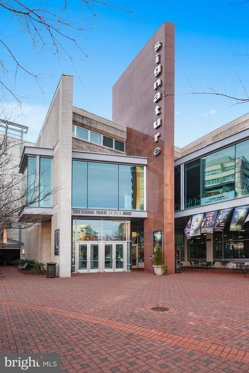 Building Photo - 3028 S Abingdon St