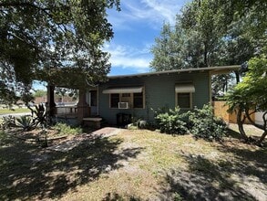 Building Photo - 714 Laurel Ave
