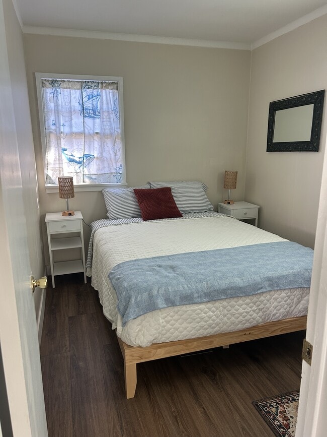 Building Photo - 260 Santa Monica Dr