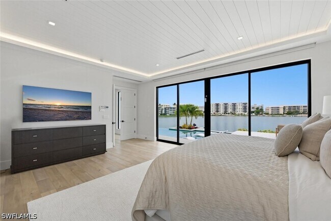 Building Photo - 200 Bahia Point