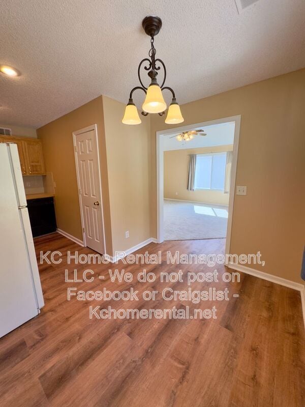 Building Photo - 8643 Melrose St