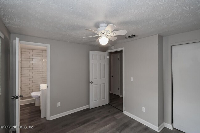 Building Photo - 5316 Arrowsmith Rd