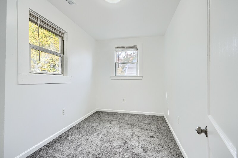 Building Photo - 13 Summerfield Rd