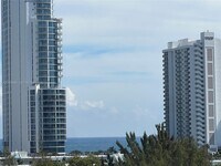 Building Photo - 17600 N Bay Rd