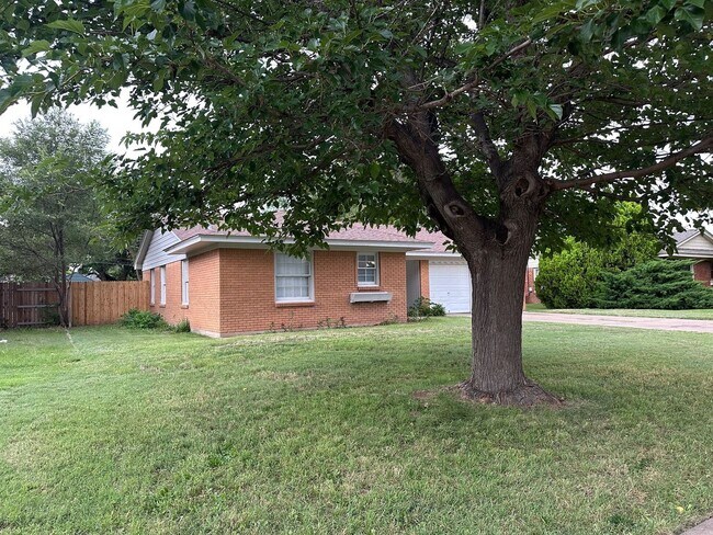 Building Photo - 5513 Alvarado Rd