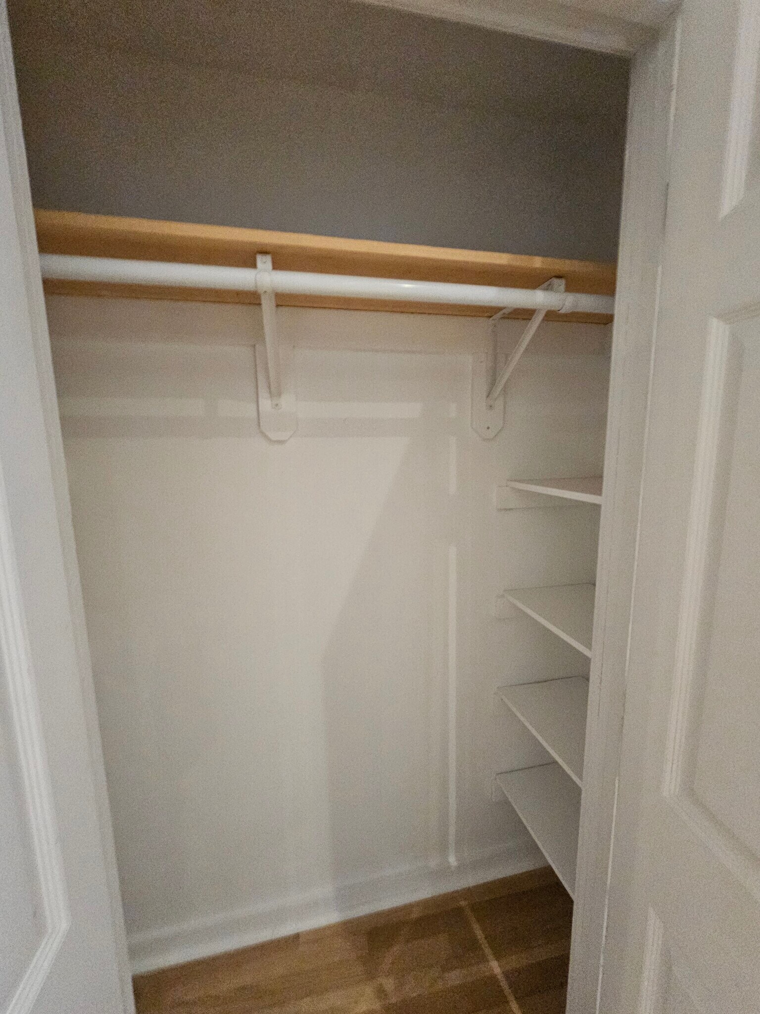 Building Photo - 82 Phillips St