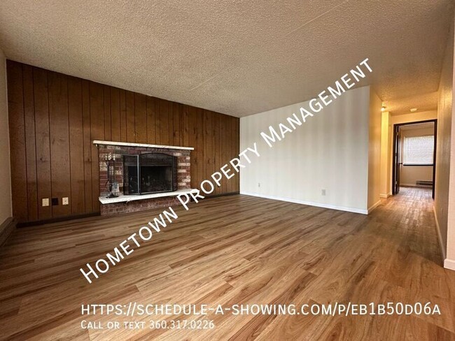 Building Photo - Updated 2 Bedroom Apartment with View of P...