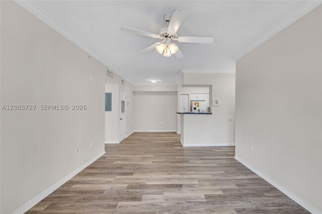 Building Photo - 220 SW 116th Ave