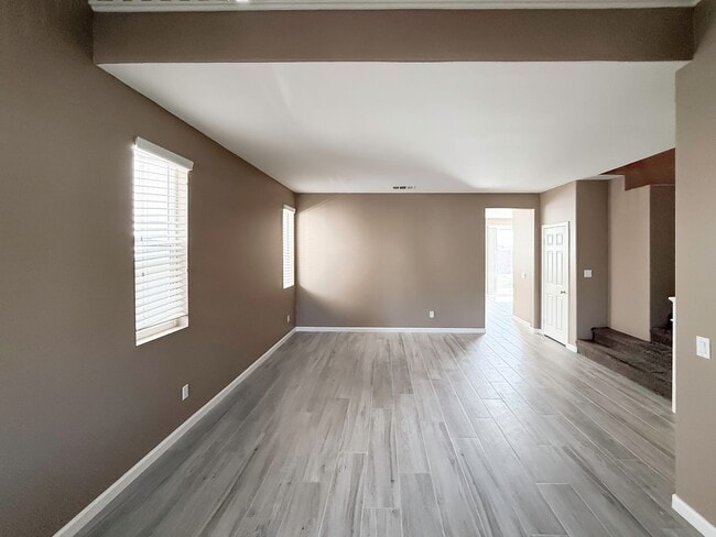 Building Photo - COMING SOON! 5 Bedroom, Cut-DeSac Home for Rent in a Beautiful, Murrieta Community!