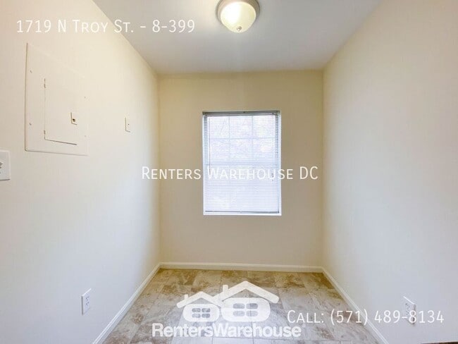 Building Photo - 1719 N Troy St