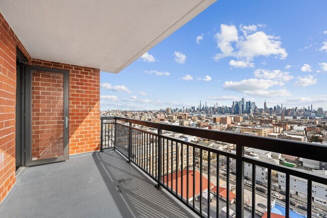 Building Photo - 500 Central Ave