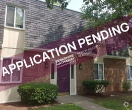 Building Photo - 2 Bedroom 1st Floor Apartment by Baesler's...