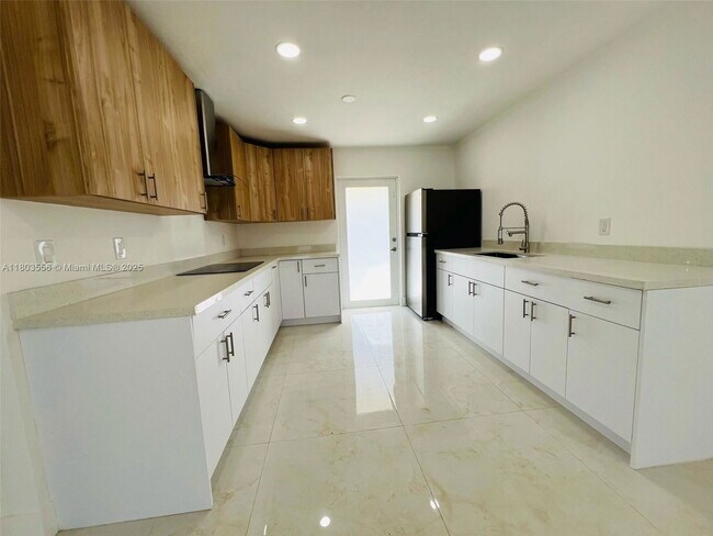 Building Photo - 26045 SW 131st Ct