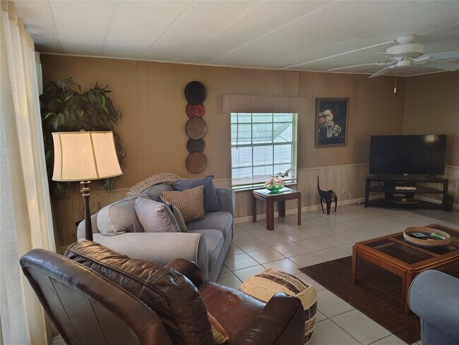 Building Photo - 142 W Caribbean