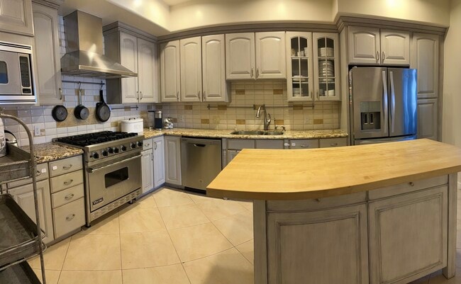 Building Photo - 12026 Rhode Island Ave