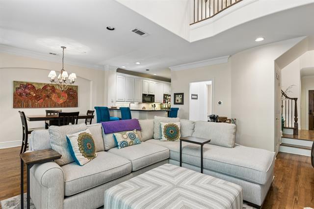 Building Photo - 4147 Towne Green Cir
