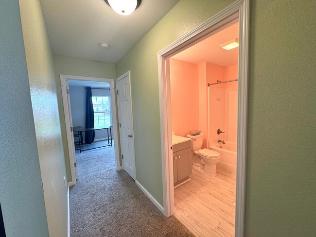 Building Photo - Beautiful 3 Bedroom 2 Bathroom New Constru...