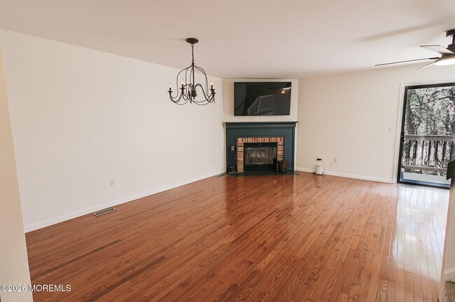 Building Photo - 1601 Alpine Trail