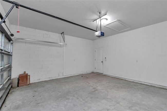 Building Photo - 118 Marion Oaks Dr