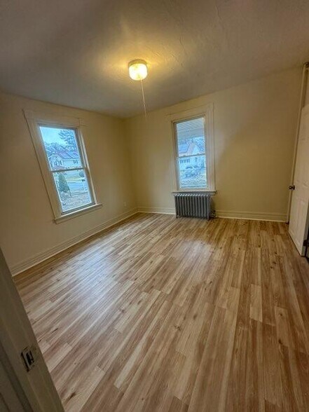 Building Photo - 24 Carey St