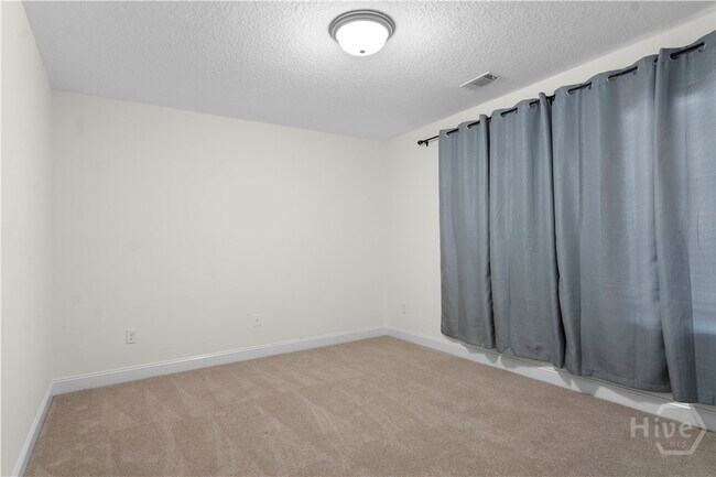Building Photo - 767 Fairview Cir