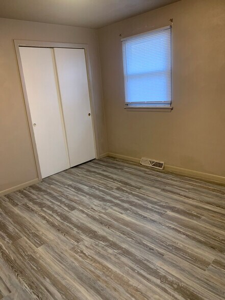 Building Photo - 1801 N Gentry Ln