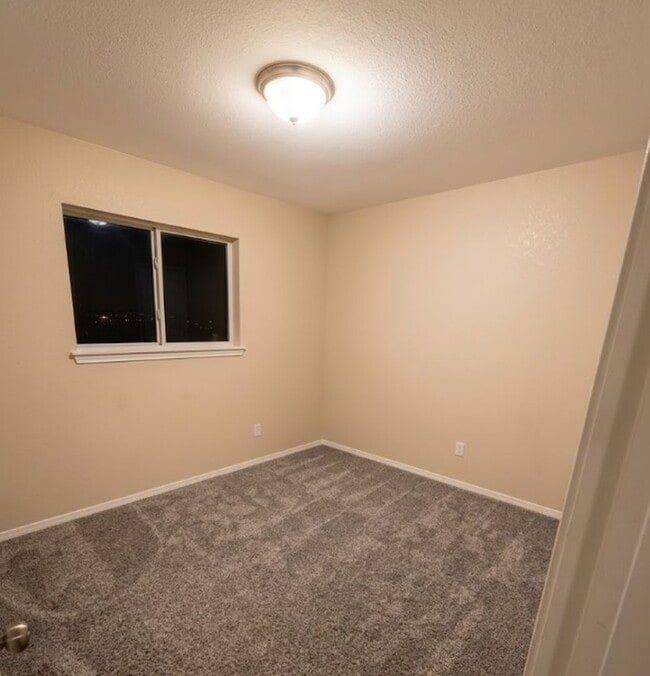 Building Photo - AVAILABLE NOW ; APPLY TODAY AT OUR WEBSITE!!!