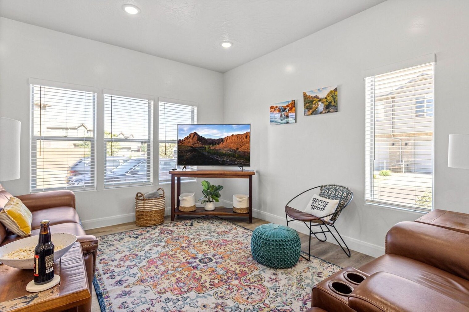 Building Photo - 350 W Old Hwy