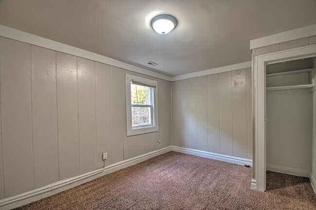 Building Photo - 1147 Harrison Blvd