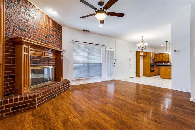 Building Photo - 2511 Thistle Ln