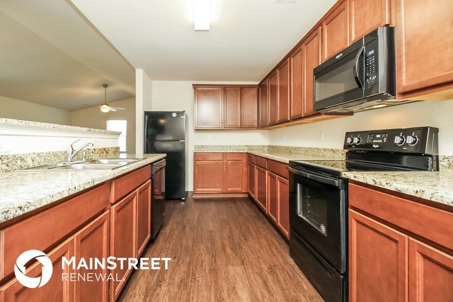 Building Photo - 2328 Bee Hive Dr