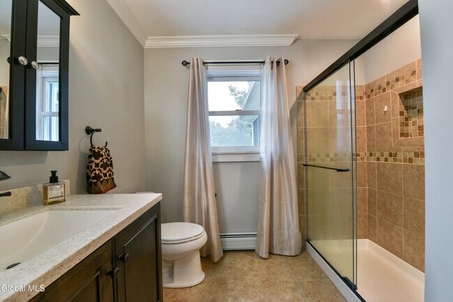Building Photo - 434 Burgoyne Rd