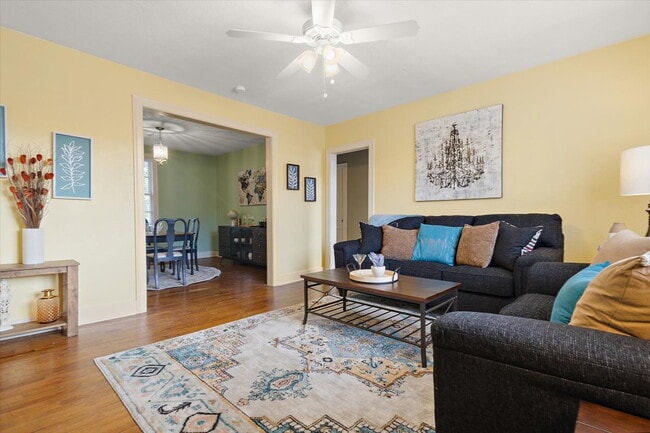 Building Photo - FULLY FURNISHED!! Belhaven Bombshell!