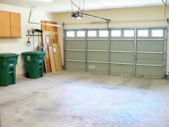 Building Photo - 951 Lamonte Ln
